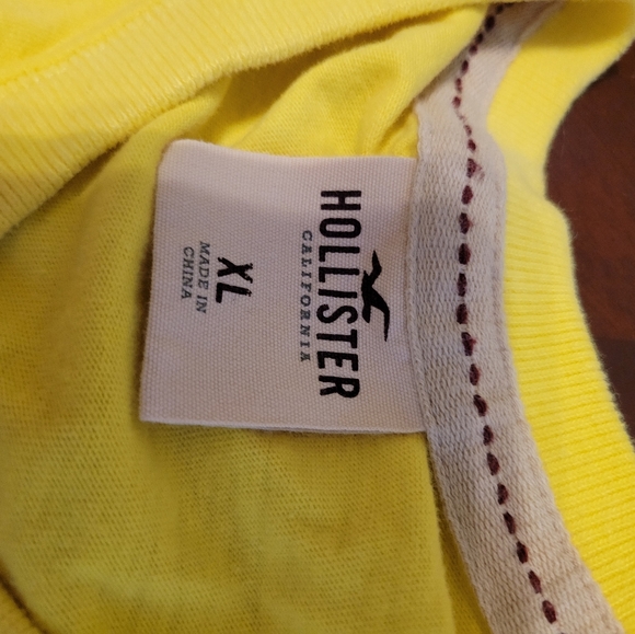 Mens Hollister V-Neck - Picture 4 of 4